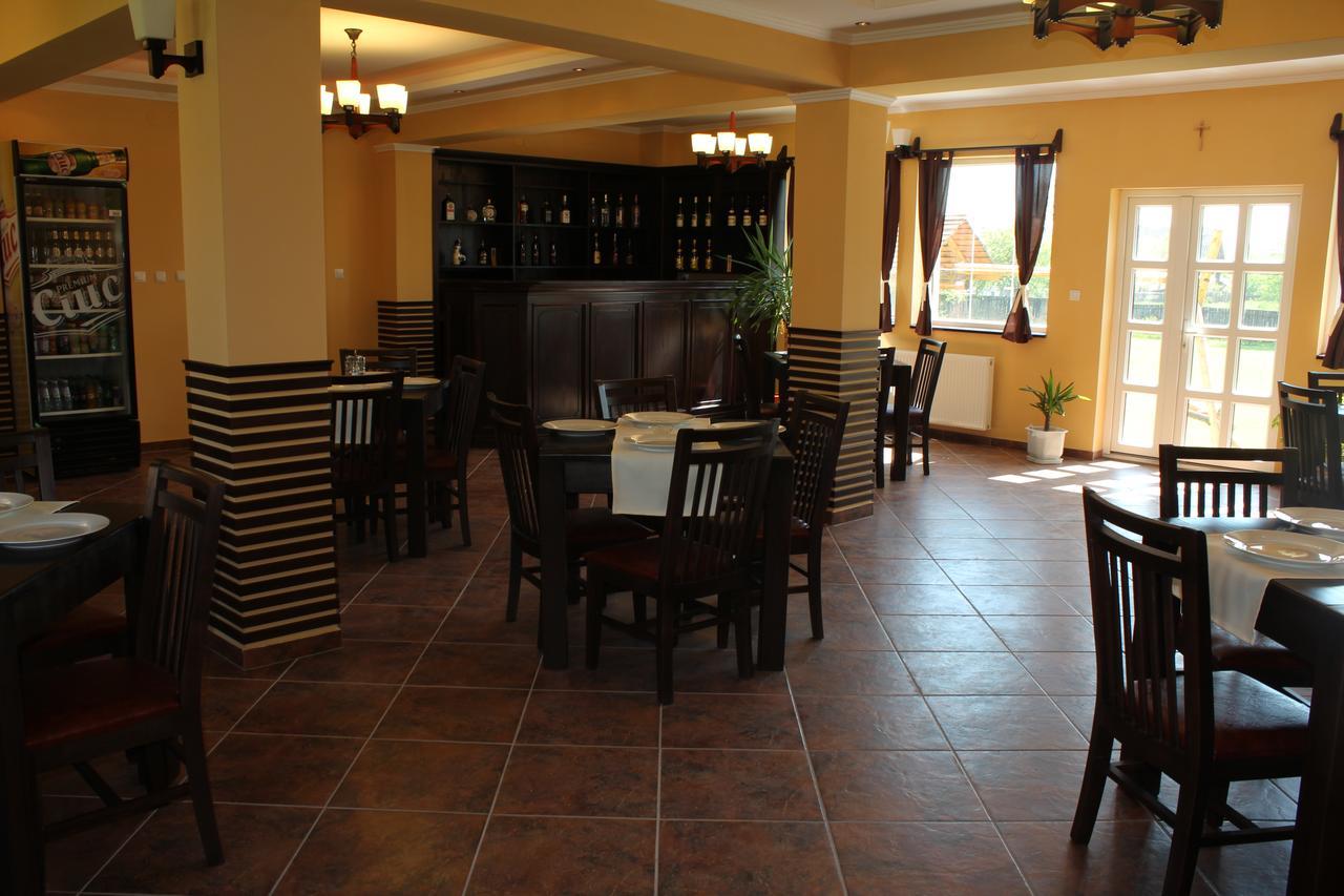 Bed and Breakfast Gyongyvirag Panzio à Turia Extérieur photo