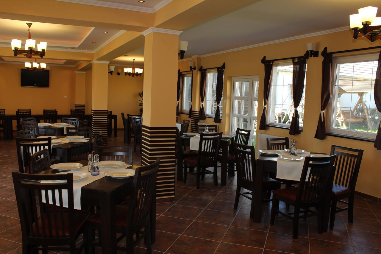 Bed and Breakfast Gyongyvirag Panzio à Turia Extérieur photo