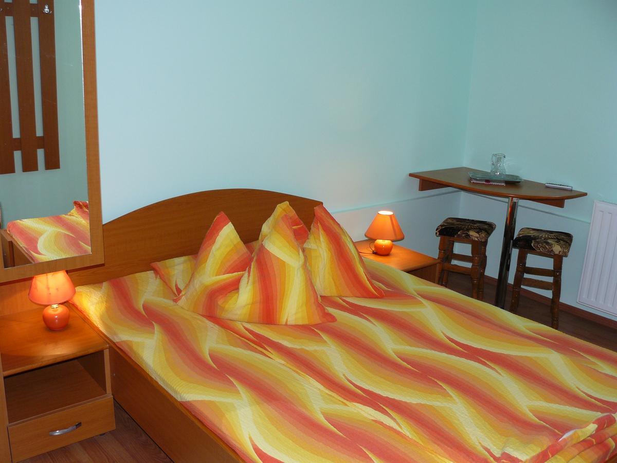 Bed and Breakfast Gyongyvirag Panzio à Turia Extérieur photo