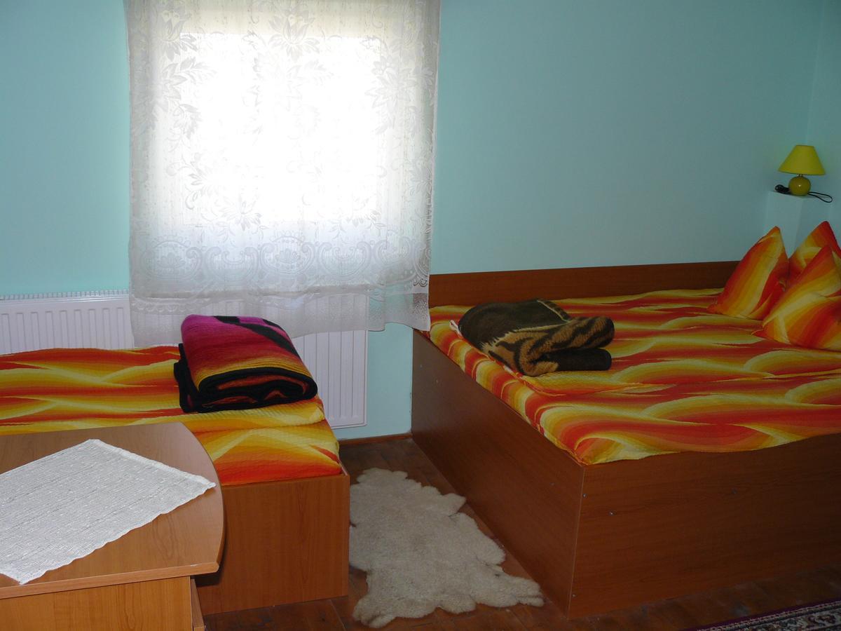 Bed and Breakfast Gyongyvirag Panzio à Turia Extérieur photo