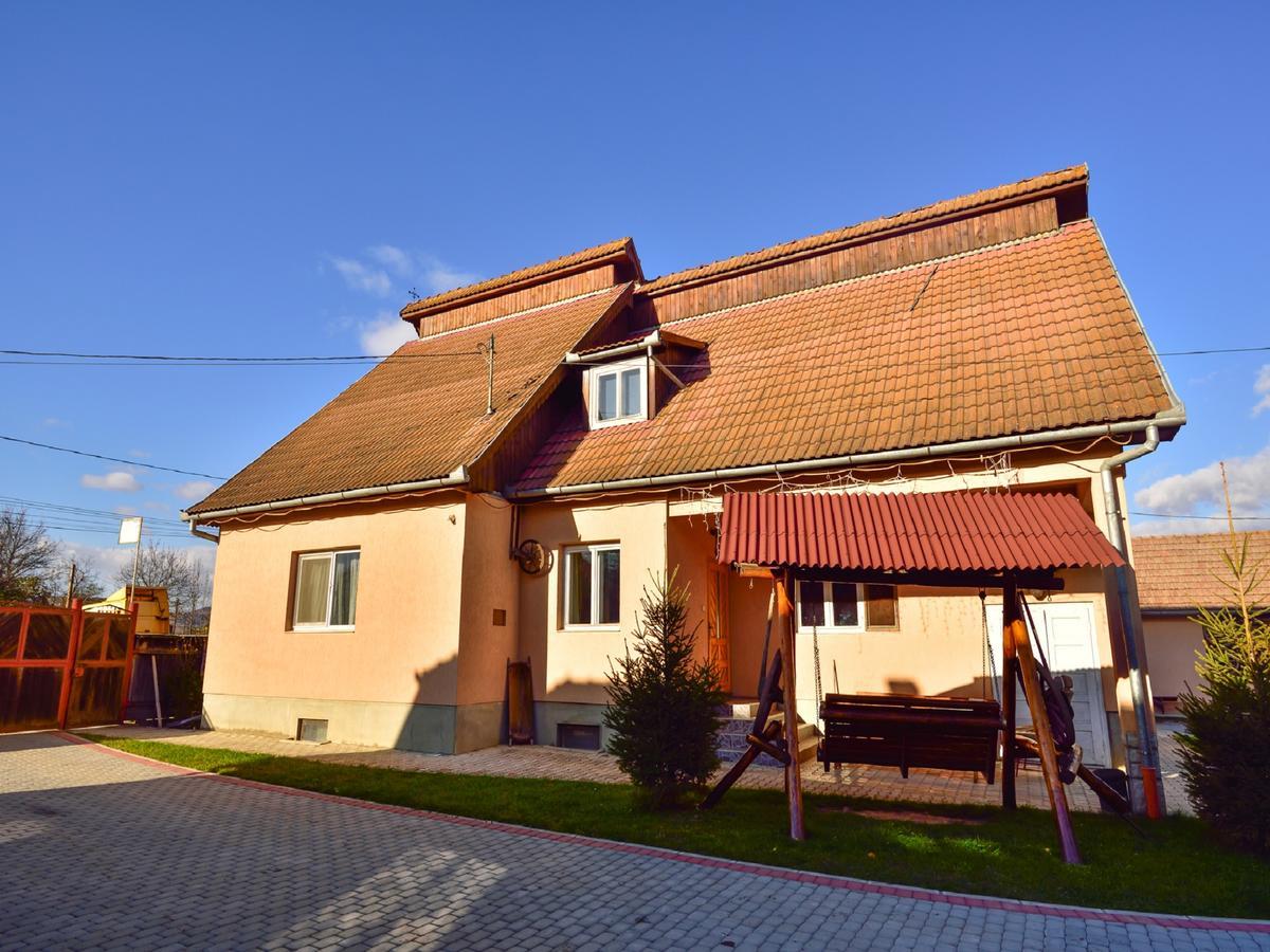 Bed and Breakfast Gyongyvirag Panzio à Turia Extérieur photo